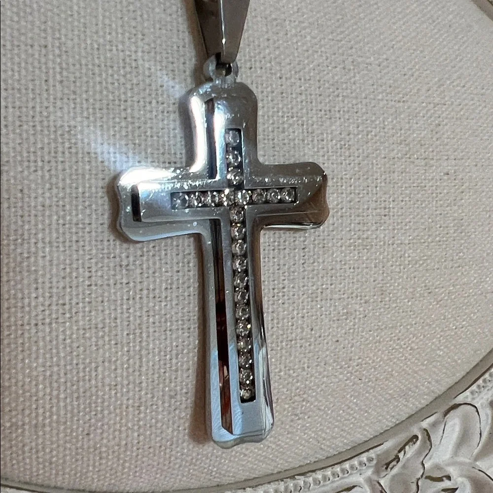 NEW 1/10 Ct Diamond Accent + 18KP White Gold & Stainless Steel Cross Necklace